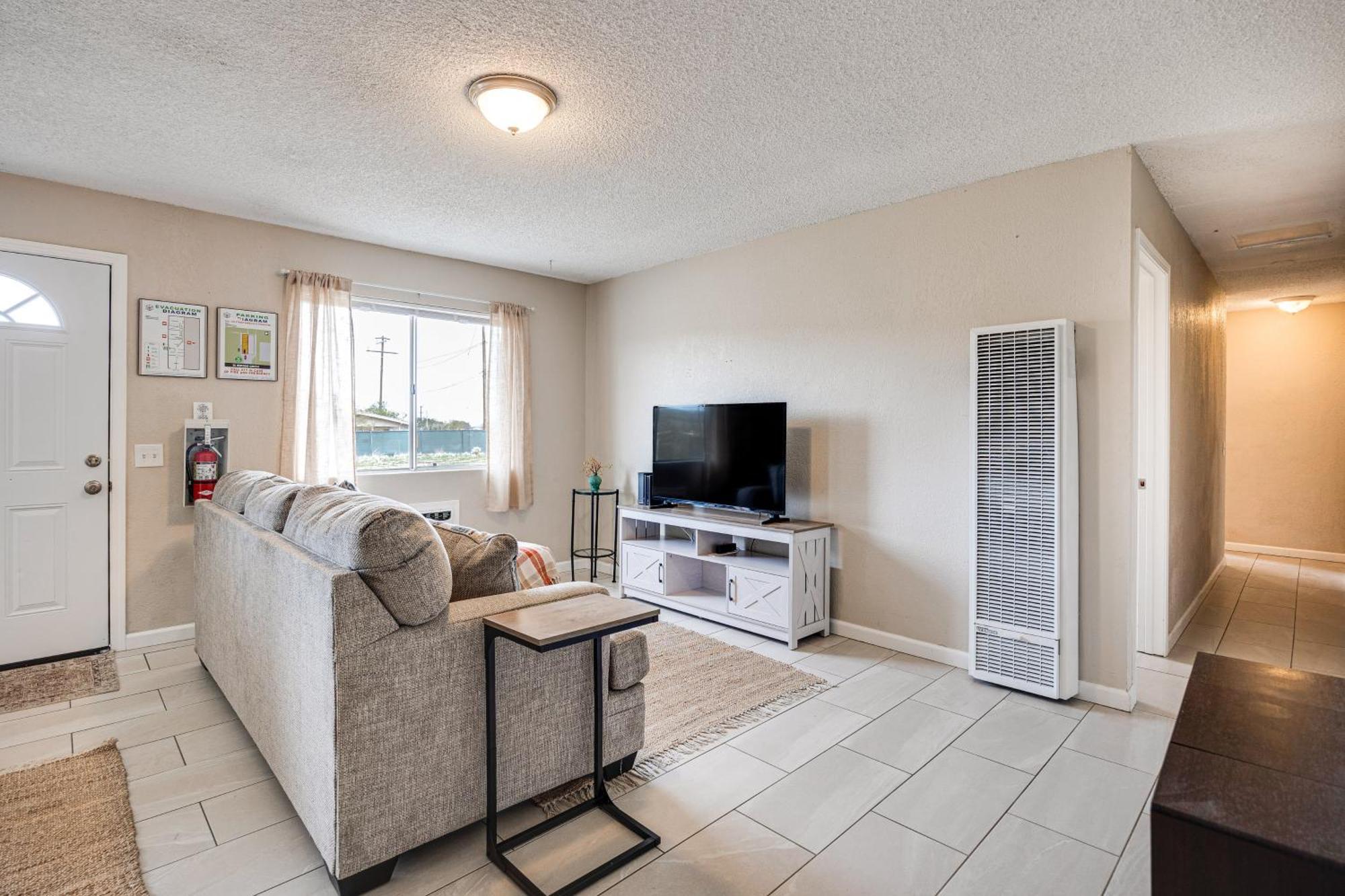 Convenient Joshua Tree Apartment - Walk To Town! 外观 照片
