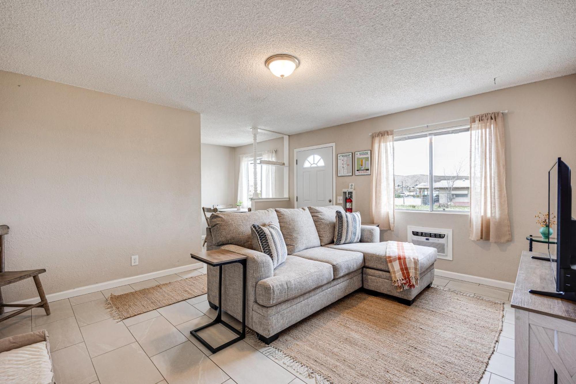 Convenient Joshua Tree Apartment - Walk To Town! 外观 照片