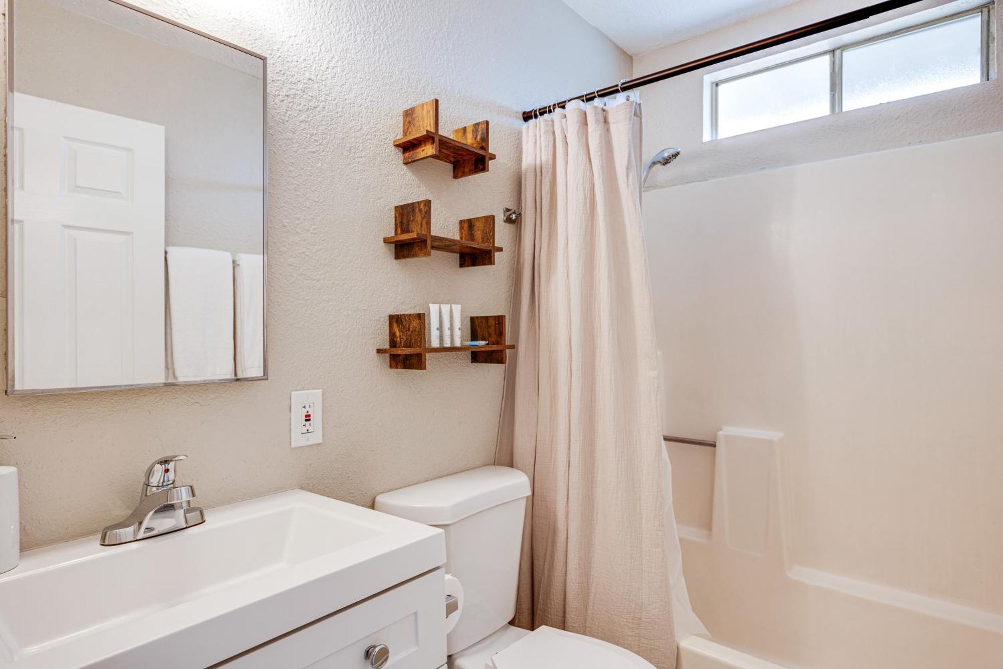 Convenient Joshua Tree Apartment - Walk To Town! 外观 照片